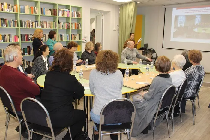 b6955256-aeab-470e-8137-f8e294a1869a