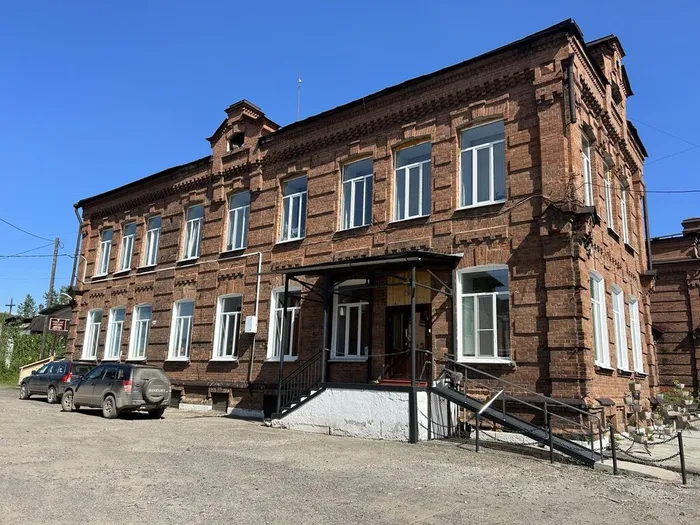 photo_5373255300393143079_y